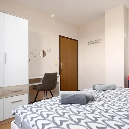 Ruza By Briskva Apartament *