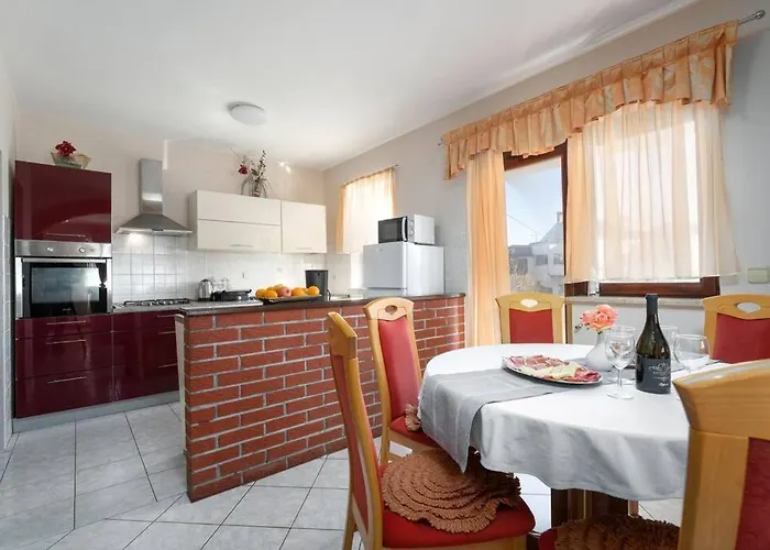 Ruza By Briskva Višnjan