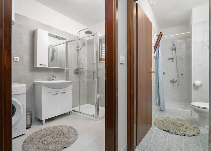 Ruza By Briskva Višnjan