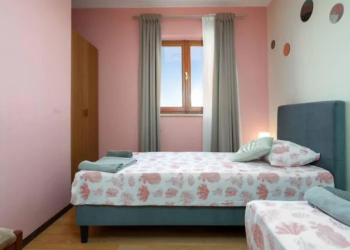 Ruza By Briskva Višnjan